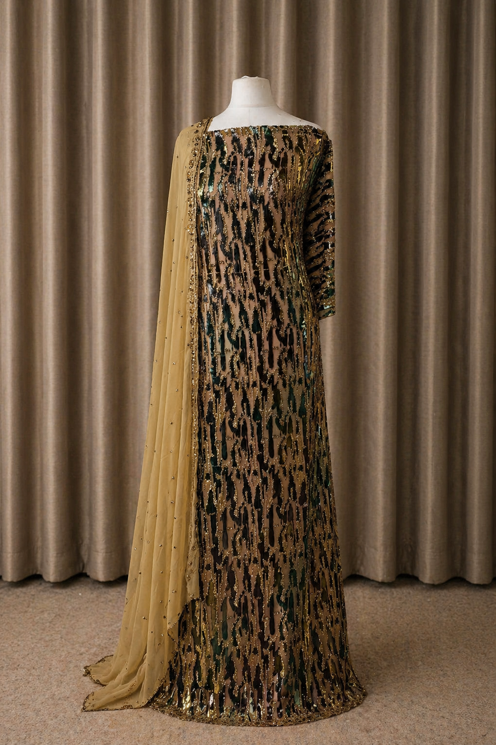 Multicolour Prestige Maqbal Set