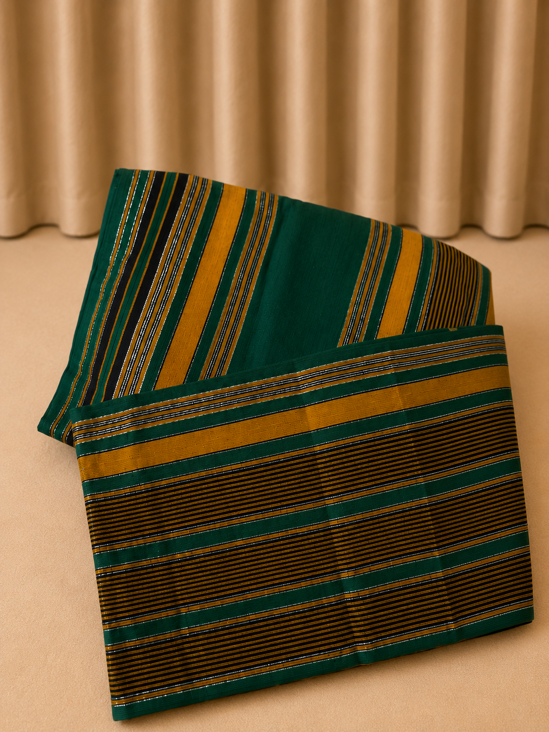 Hido Iyo Dhaqan - Green & Gold